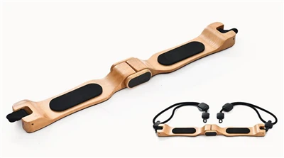 Entrenamiento de fuerza con cuerda tensora para fitness en casa